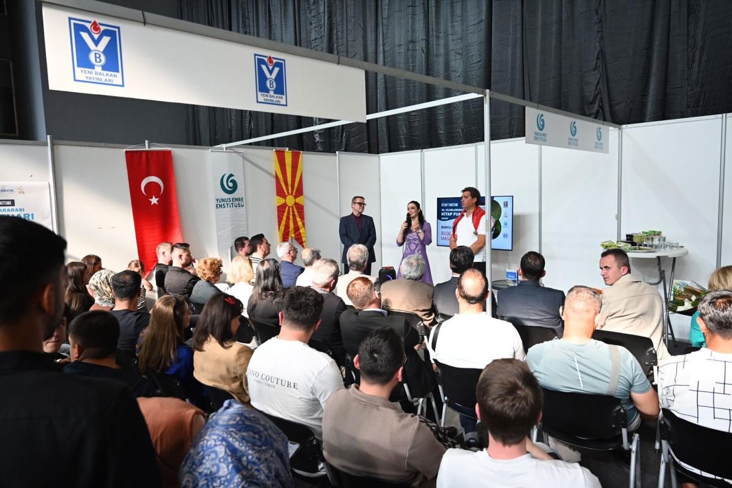 İzzet İbrahimsoylu ve Burcu Aliyi’nin Kitaplarının Tanıtımı Üsküp Kitap Fuarında Yeni Balkan Standında Yapıldı