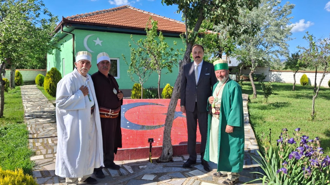 Büyükelçi Ulusoy’dan Kanatlar Ziyareti