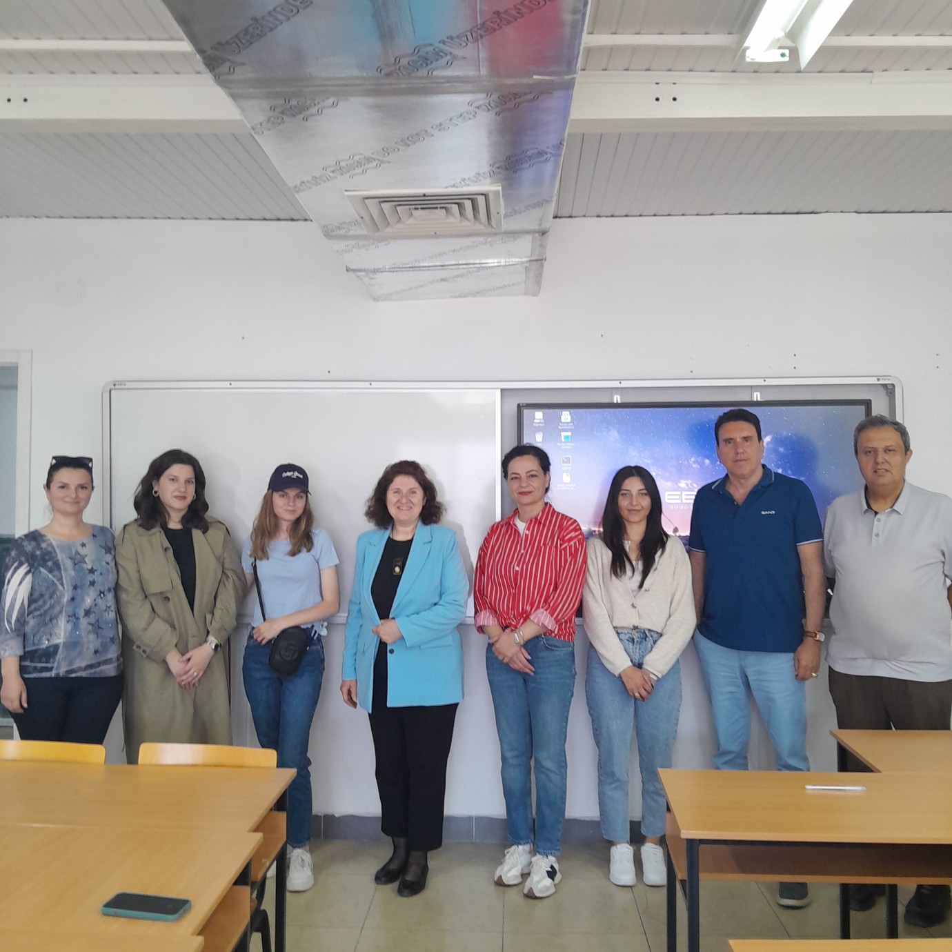 Goce Delçev Üniversitesi Türk Dili ve Edebiyatı Bölümüne Akıllı Tahta Desteği