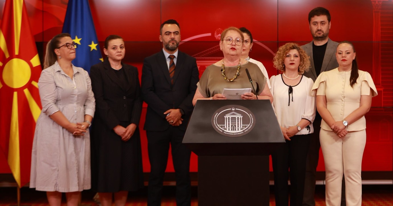 Eğitim Bakanı Yanevska: “Hiçbir Öğretmen İşini Kaybetmeyecek”