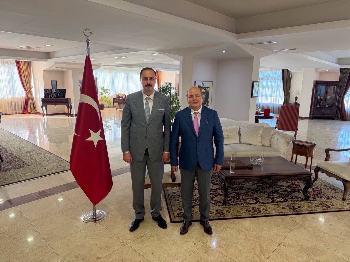 Büyükelçi Ulusoy, Kazakistan Büyükelçisi Burshakov ile Bir Araya Geldi