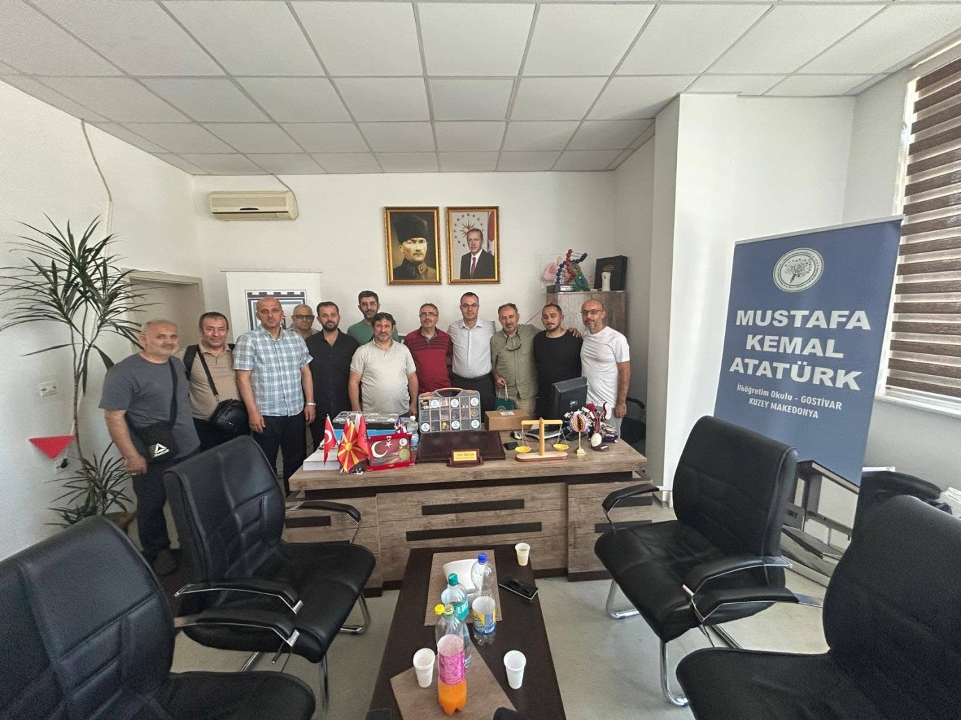 Necip Fazıl Kısakürek İmam Hatip Lisesi Heyeti, Gostivar Mustafa Kemal Atatürk İlkokulu'nu Ziyaret Etti