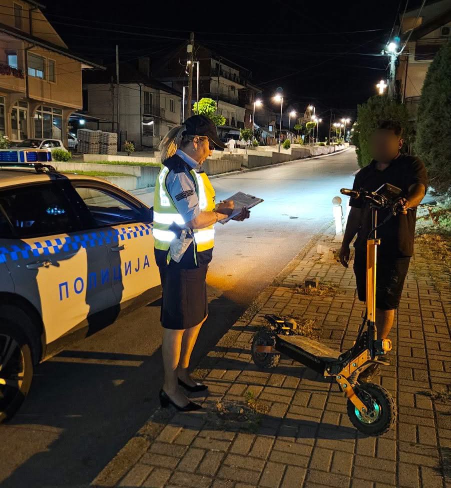 Ustrumca’da motosiklet ve elektrikli scooter sürücülerine sıkı denetim: 70 ceza, 6 gözaltı