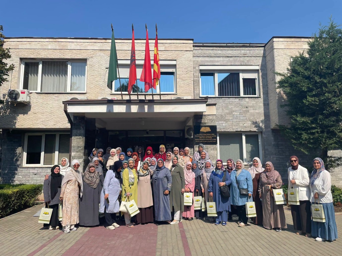 BULGARİSTAN MÜSLÜMANLAR DİYANETİ BAŞMÜFTÜLÜĞÜ’NDEN 45 KADIN VAİZE İSLAM DİNİ BİRLİĞİ’Nİ ZİYARET ETTİ