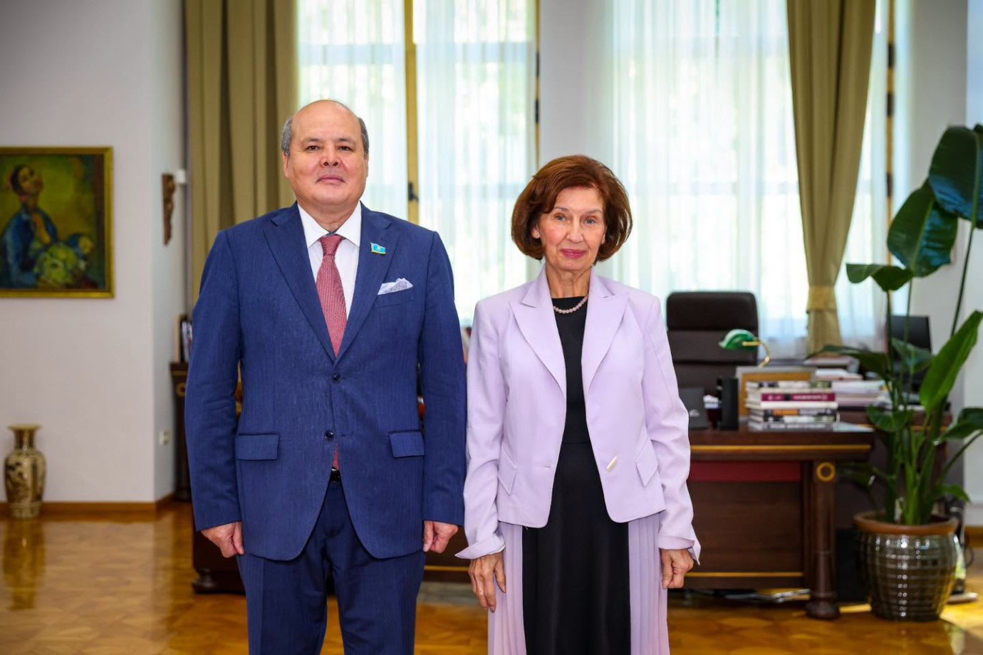 Siljanovska Davkova, Kazakistan Büyükelçisi Burşakov ile Vedalaştı