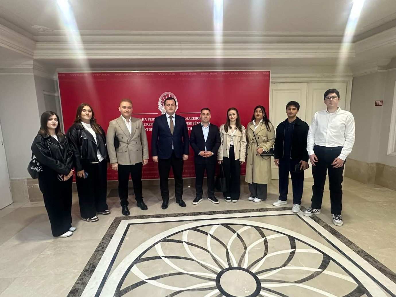Bakan Zeynula, Öğrencileri Başbakanlıkta Ağırladı