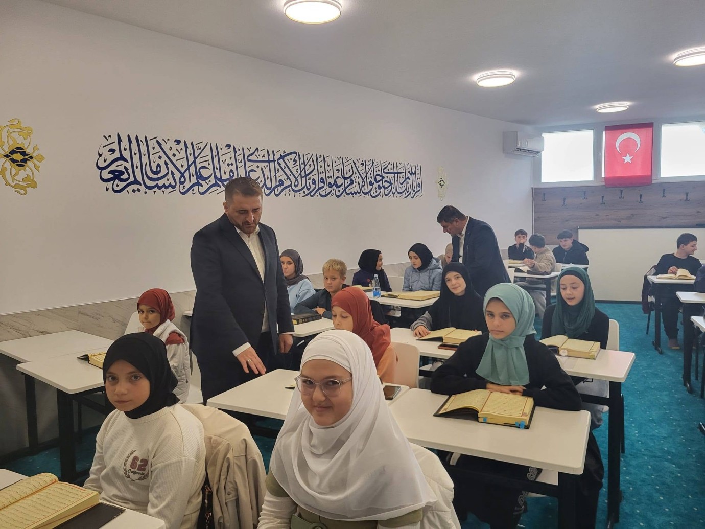 Aşağı Banisa Camii Mektebi Öğrencileri Hatim Sınavını Başarıyla Tamamladı