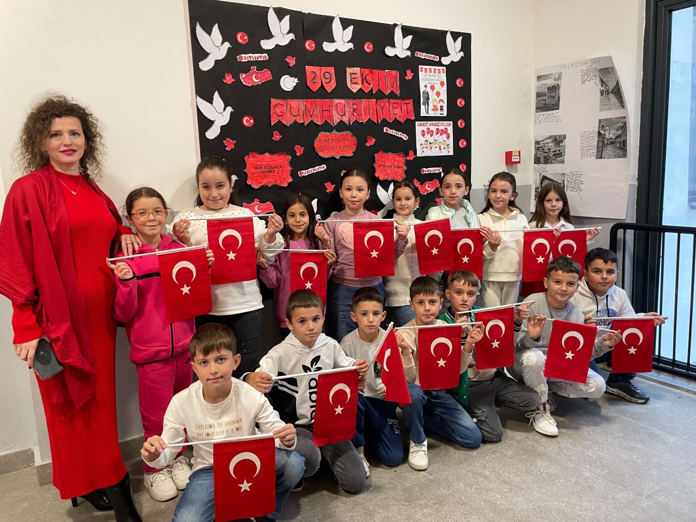 Luboş Aliya İzetbegoviç İlkokulu Öğrencileri 29 Ekim Cumhuriyet Bayramı'nı Kutladı