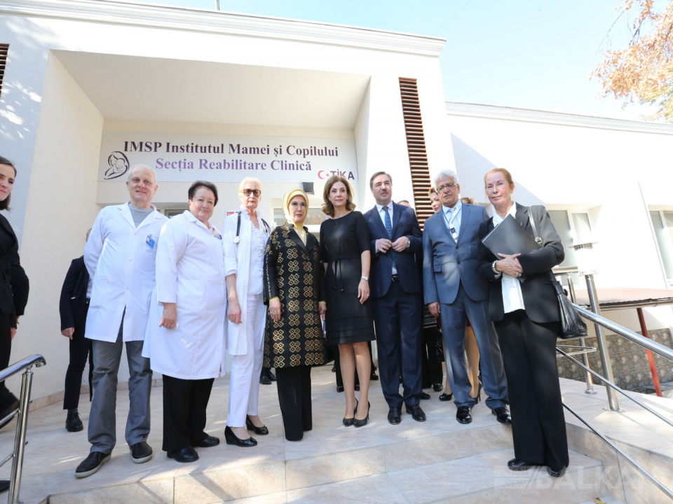 Emine Erdoğan’dan Moldova Anne-Çocuk Rehabilitasyon Merkezine Anlamlı Ziyaret