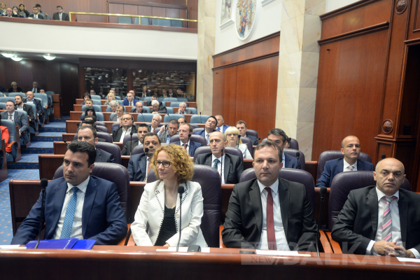 İçişleri Bakanı Spasovski için Gensoru Önergesi