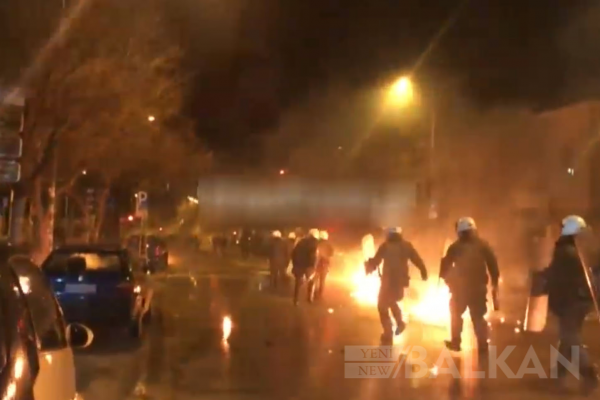 Selanik’te Türk Başkonsolosluğuna Molotoflu Saldırı