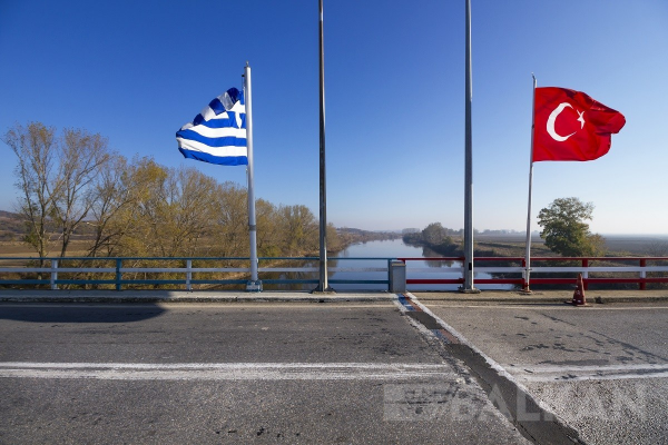 Yunanistan Mahkemeleri Sınırı Geçen Teröristlere Kucak Açıyor