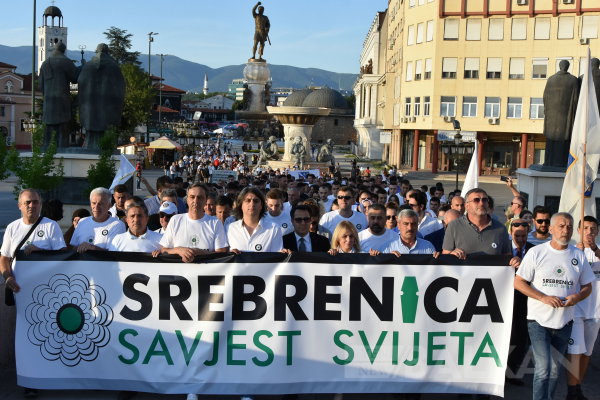 Srebrenica Kurbanları Üsküp’te Barış Yürüyüşüyle Anıldı
