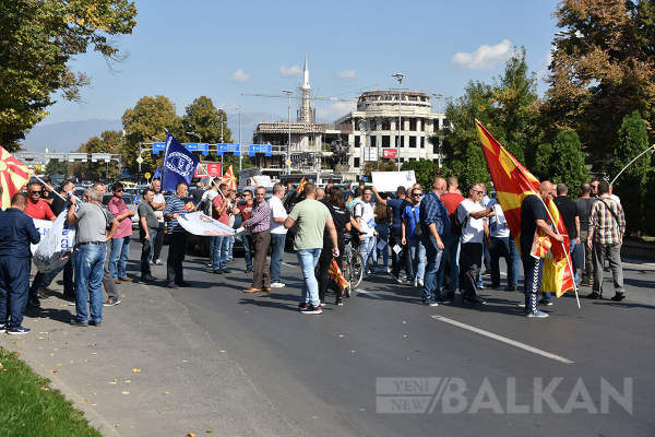Bağımsız Polis Sendikasından Üsküp’te Yol Kapatma Eylemi