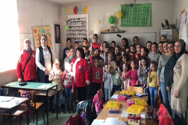 K. Makedonya Kızıl Haç’ı Öğrencilere Ağız ve Diş Sağlığının Önemini Anlattı