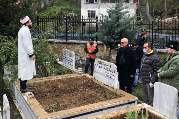 Fahri Kaya İstanbul’da toprağa verildi