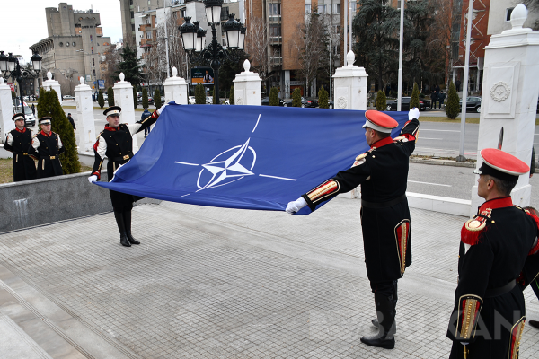 Stoltenberg’ten “NATO’ya hoş geldiniz” mesajı