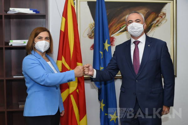 Gönül Bayraktar görevini Şahpaska’ya devretti