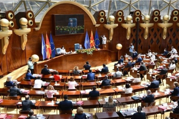 Meclis yönetmeliği tartışmaları alevlendi
