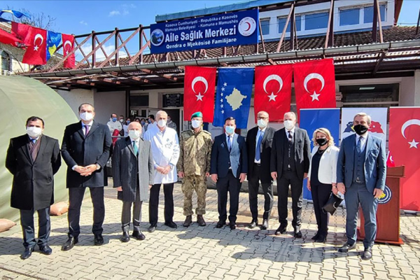 Türk askerinden Mamuşa’ya sağlık alanında destek