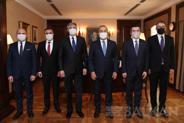 Dışişleri Bakanı Çavuşoğlu, HÖH lideri Karadayı’yla görüştü