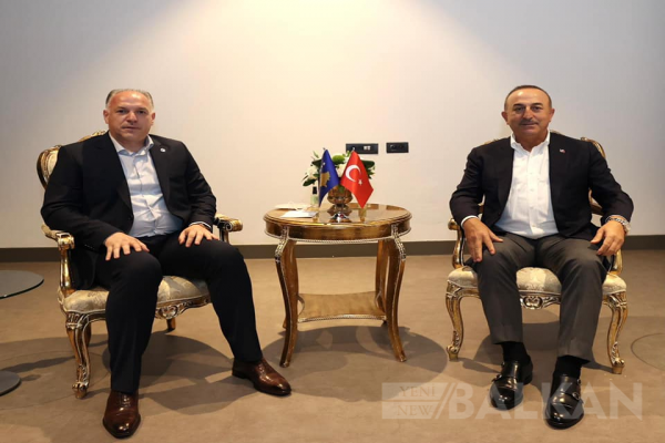 Dışişleri Bakanı Çavuşoğlu, Kosovalı Bakan Damka’yla görüştü