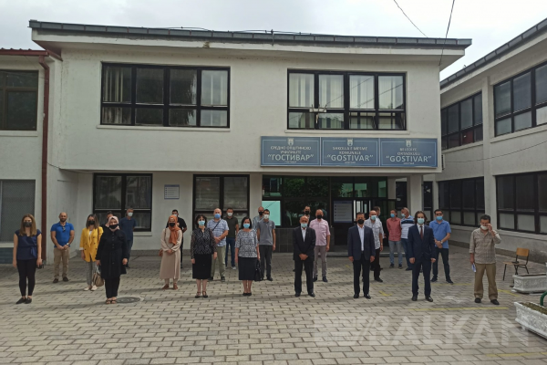 Gostivar Belediye lisesinde Türk öğretmenlerin boykotu başladı