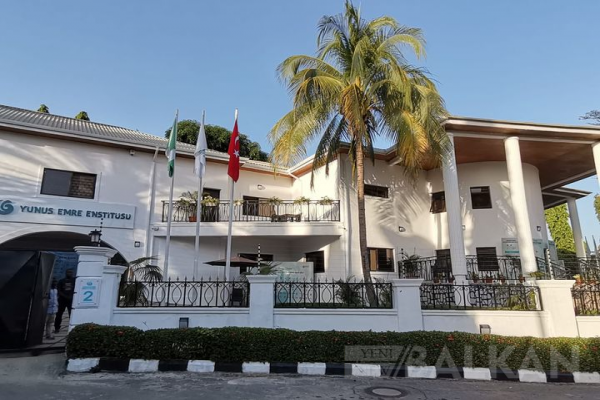 Üsküp Yunus Emre’nin sevilen öğretmenlerinden Furkan Kurt, Afrika’da Türkçe öğretecek