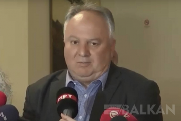 Eğitim sendikacıları ile hükümet yetkililer maaş zammı konusunda uzalaşamadı