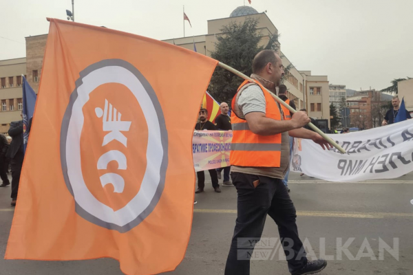 Özgür Sendikalar Birliği bugün itibariyle greve başlıyor