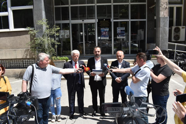 Makedonya Türkleri Milli Sayım Koordinasyon Kurulu üyeleri, 2021 Nüfus Sayımı ile ilgili itiraz dilekçesini Devlet İstatistik Kurumuna teslim etti
