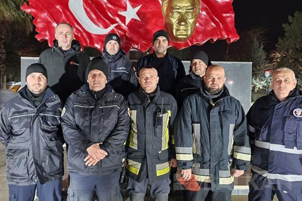 Kalkandelen itfaiyecileri Türkiye’deki kurtarma görevini tamamladı