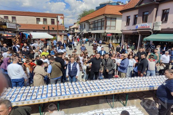 Çocuklar, Üsküp Türk Çarşısı’nda Ramazan Bayram Heycanı Yaşadı