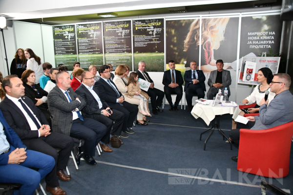 Üsküp Kitap Fuarı’nda  “Asyaca Hikâyeler” kitabının tanıtımı yoğun katılımla gerçekleşti