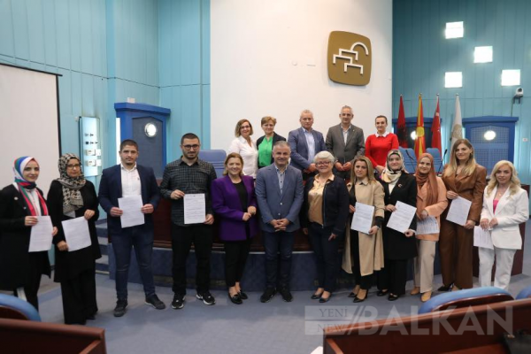 Çayır Belediyesi 10 öğretmene istihdam belgesi verdi