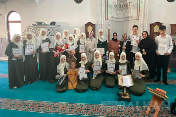 Gostivar Saat Camii’nde Hatim Merasimi Düzenlendi
