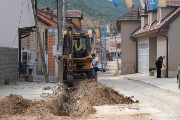 İki Banisa arasındaki yol onarım çalışmaları devam ediyor