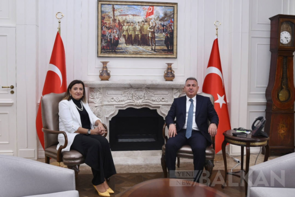 Bakan Trençevska İzmir Valisi Süleyman Elban ile görüştü