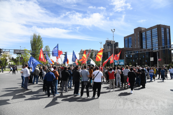 Sendikalar Birliği: Onlar bizim evimizi alırsa, biz de onların evini alırız