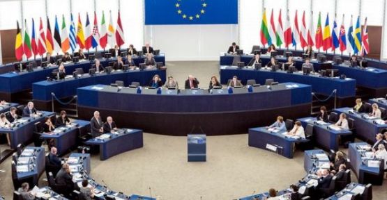 AP’den Kosova’ya Vize Serbestisi Onayı