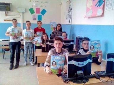 Bahçe Dergisi Debreşte'deki Öğrencilere Ulaştı