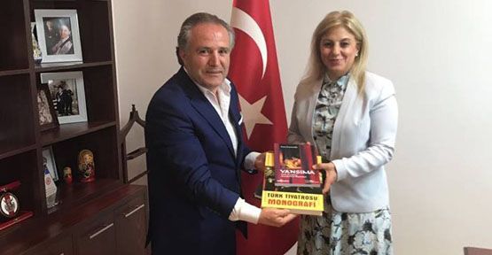 Büyükelçi Kara Üsküp Türk Tiyatrosu Müdürü Atilla Klinçe'yi Kabul Etti