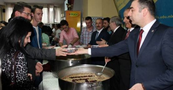Kültürel Bağlar “Aşure Günü”nde Güçleniyor