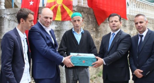 Kuran-ı Kerim, Türk Bayrağı ve Sözlükler Ailelere Ulaştırılıyor