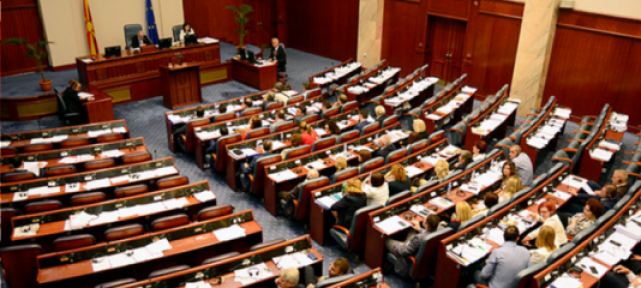   Makedonya Meclisi Referandumla İlgili Tavrını Belirleyecek