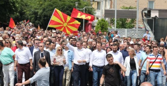   VMRO-DPMNE Ustrumca’da Protesto Yürüyüşü Yaptı